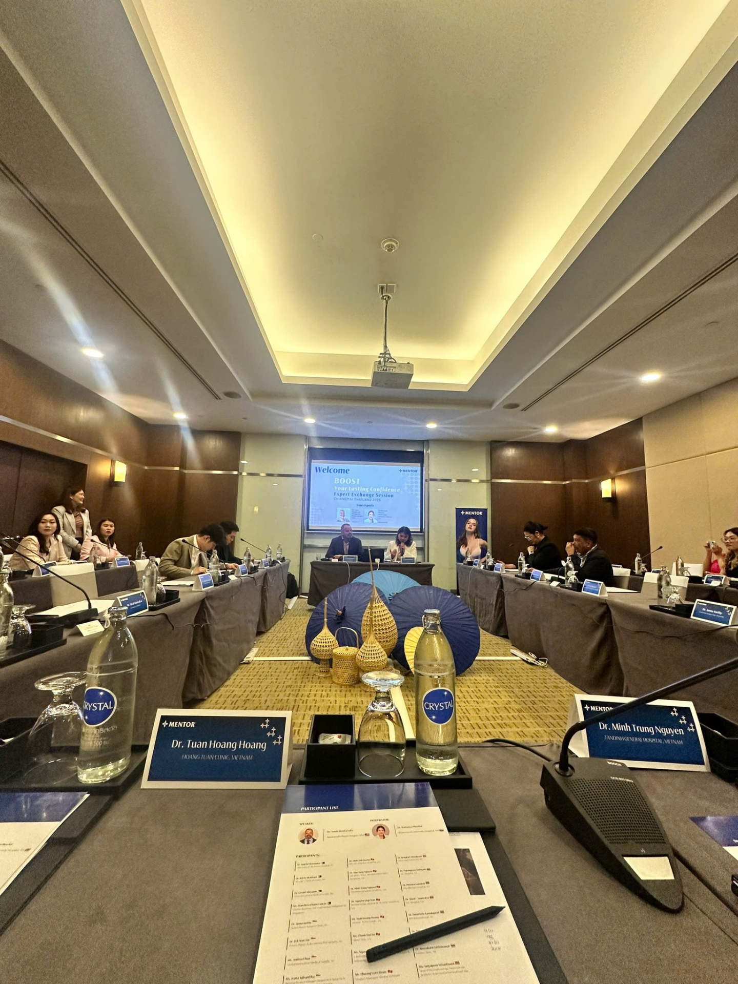 Bác sĩ Hoàng Tuấn Hoàng - Đại diện Dr Hoàng Tuấn tham dự Mentor Sea Roadshow 2025 -Khẳng định vị thế Dr Hoàng Tuấn trên bản đồ khu vực