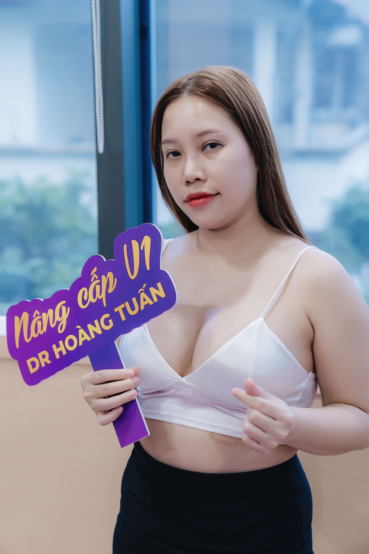 Hình ảnh khách hàng treo sa trễ tại Dr Hoàng Tuấn 