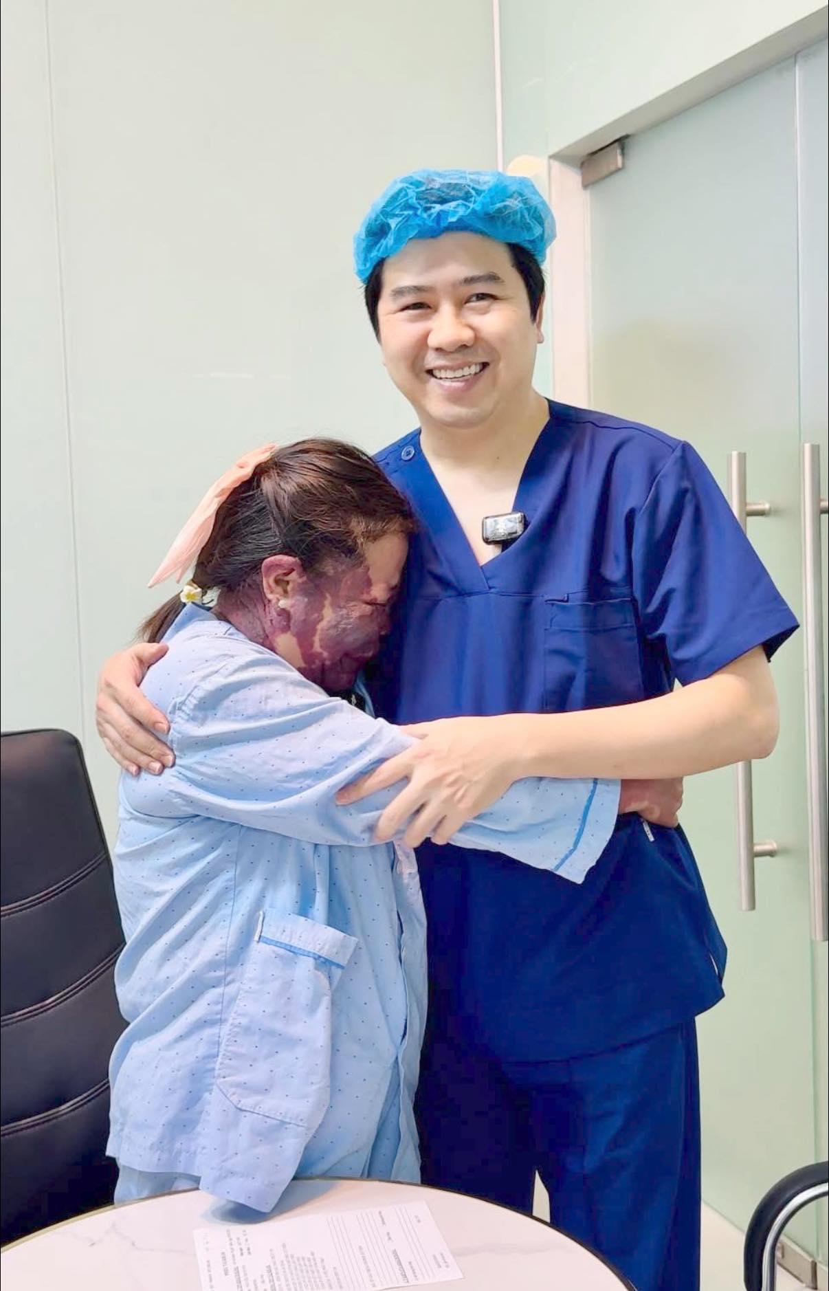 &ldquo;H&ocirc;m nay b&aacute;c cho th&ecirc;m 10 triệu&hellip; Khi n&agrave;o hết th&igrave; b&aacute;c cho tiếp&rdquo; &ndash; TS.BS Ho&agrave;ng Thanh Tuấn