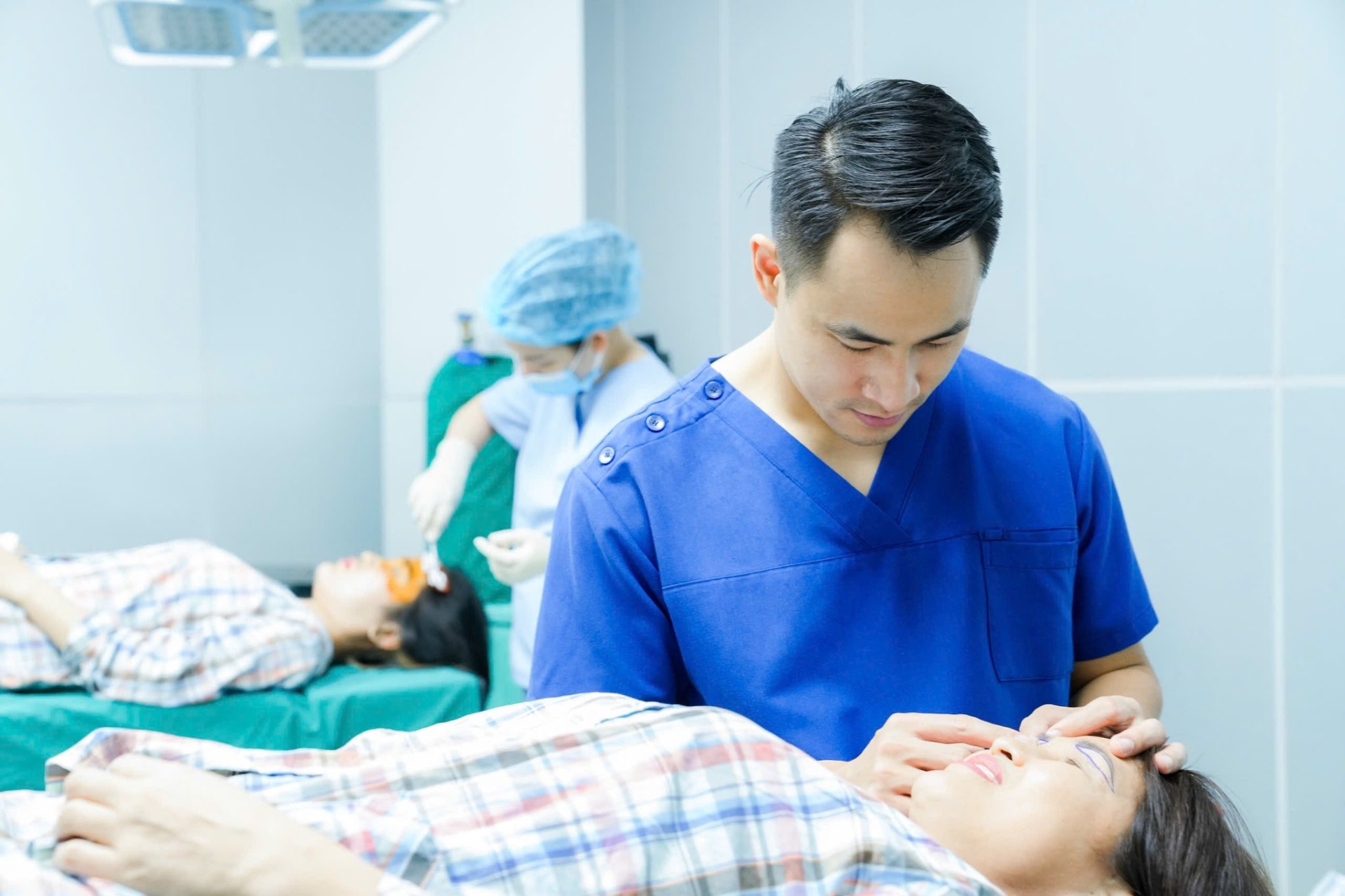 nâng mũi bao lâu thì được nằm nghiên