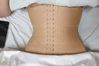 Cách chăm sóc sau khi hút mỡ bụng để dáng đẹp, nhanh phục hồi