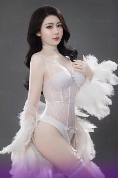 Nâng ngực xong có được nằm nghiêng không?