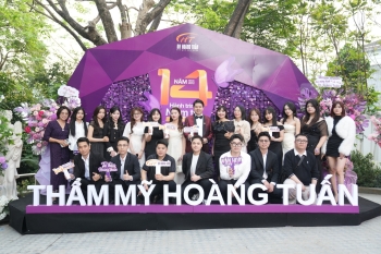 KHI CẢM XÚC BÙNG NỔ VÀ NHỮNG CON SỐ “PHÁ VỠ” MỌI KẾ HOẠCH: ĐÊM GALA 14 NĂM ĐÁNG NHỚ CỦA DR HOÀNG TUẤN!