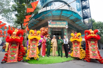 Chào Xuân Mới - Chào Tết Mậu Dịch Dr Hoàng Tuấn: Sắc Xuân Thăng Hoa